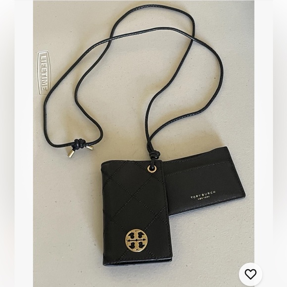 Tory Burch Willa Black Quilted Card Lanyard Holder with Gold Logo - Picture 4 of 4